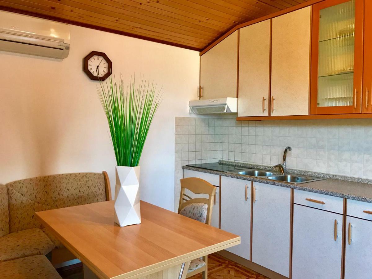 Apartmani Lisac Baska  Bagian luar foto
