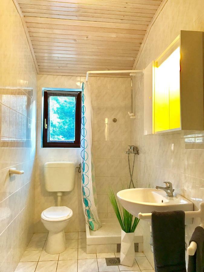 Apartmani Lisac Baska  Bagian luar foto