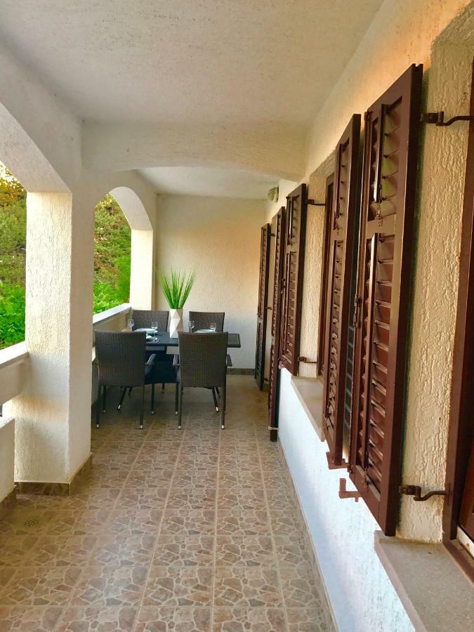 Apartmani Lisac Baska  Bagian luar foto