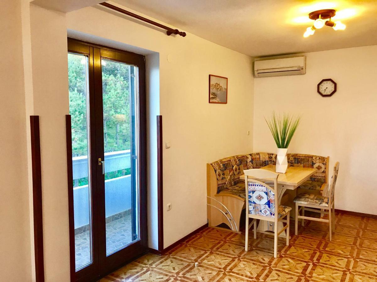 Apartmani Lisac Baska  Bagian luar foto