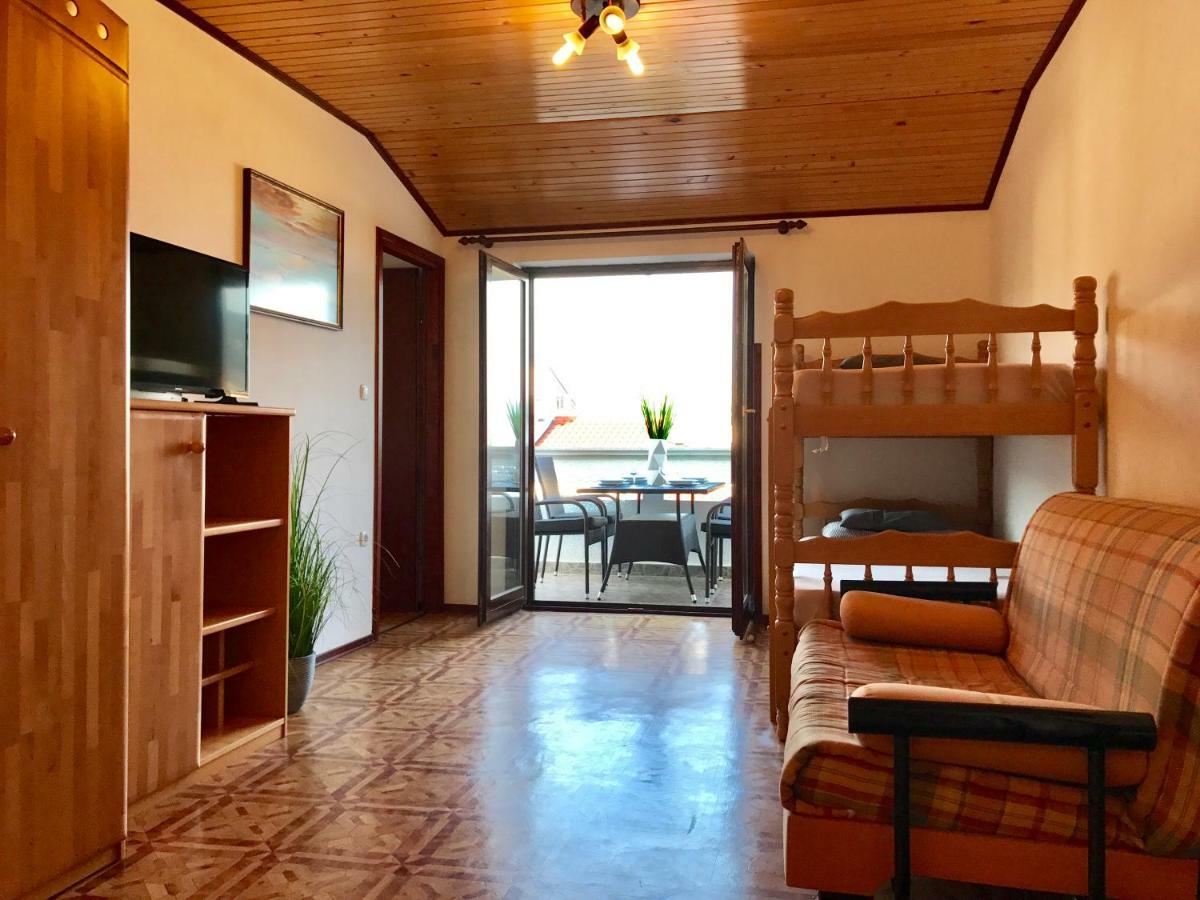 Apartmani Lisac Baska  Bagian luar foto